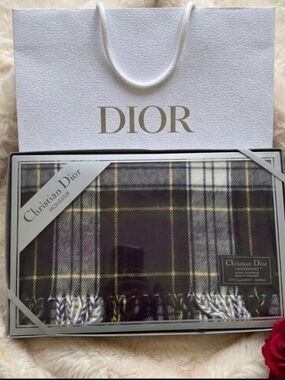 nwt Dior Plaid Cashmere-Blend Scarf